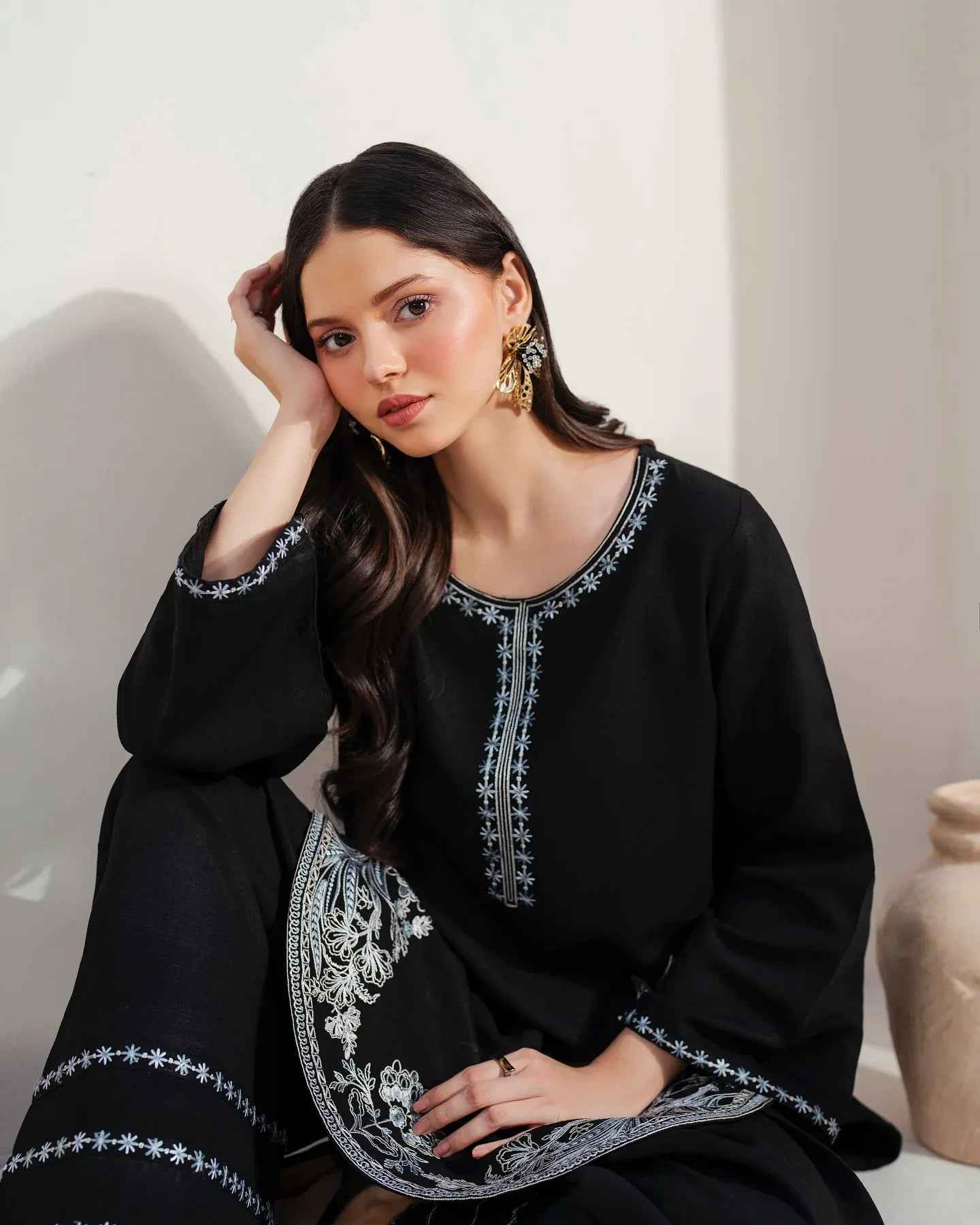 NOARA — Lailya Embroidered 2pice Suit