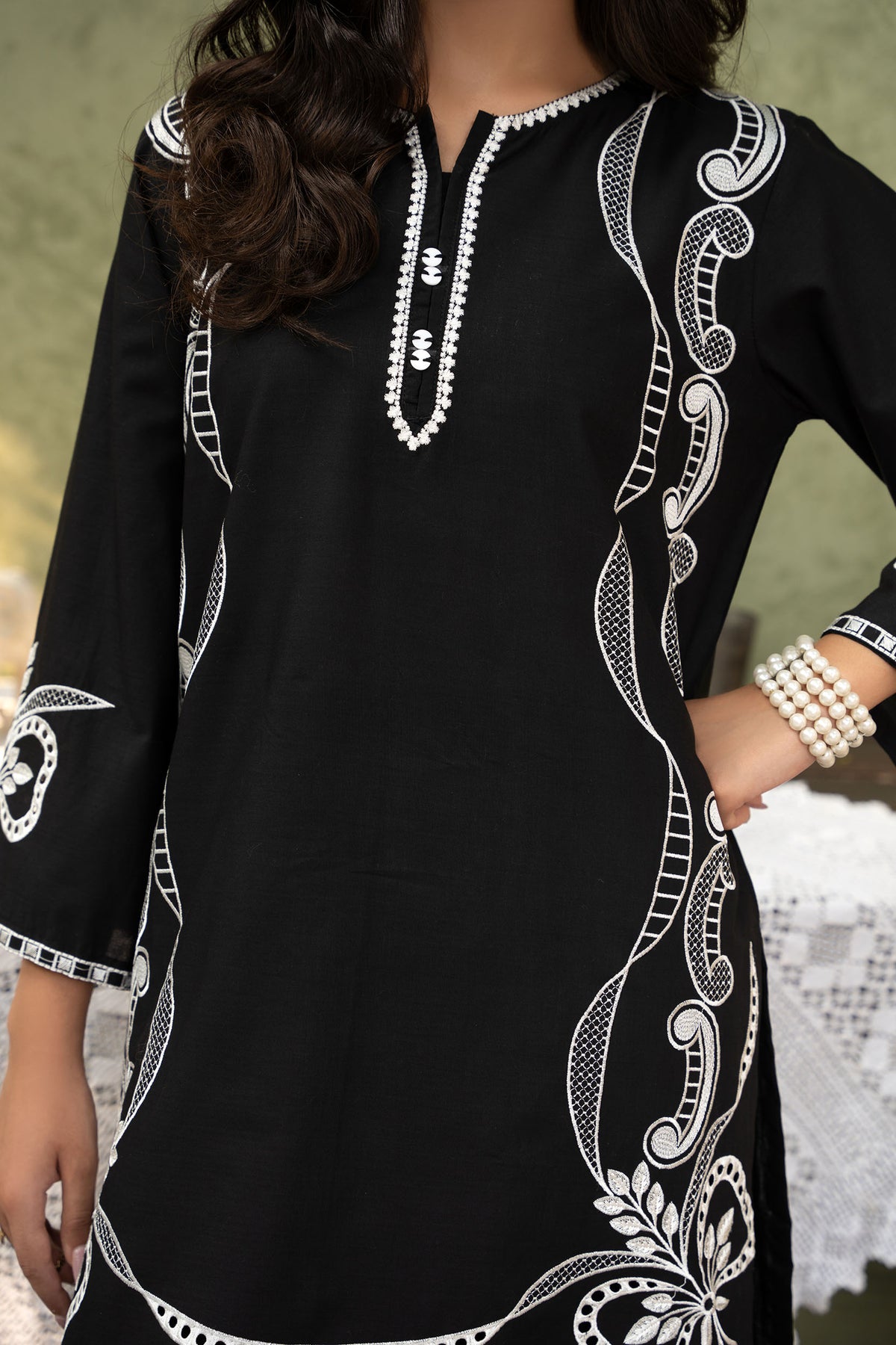 Monochrome