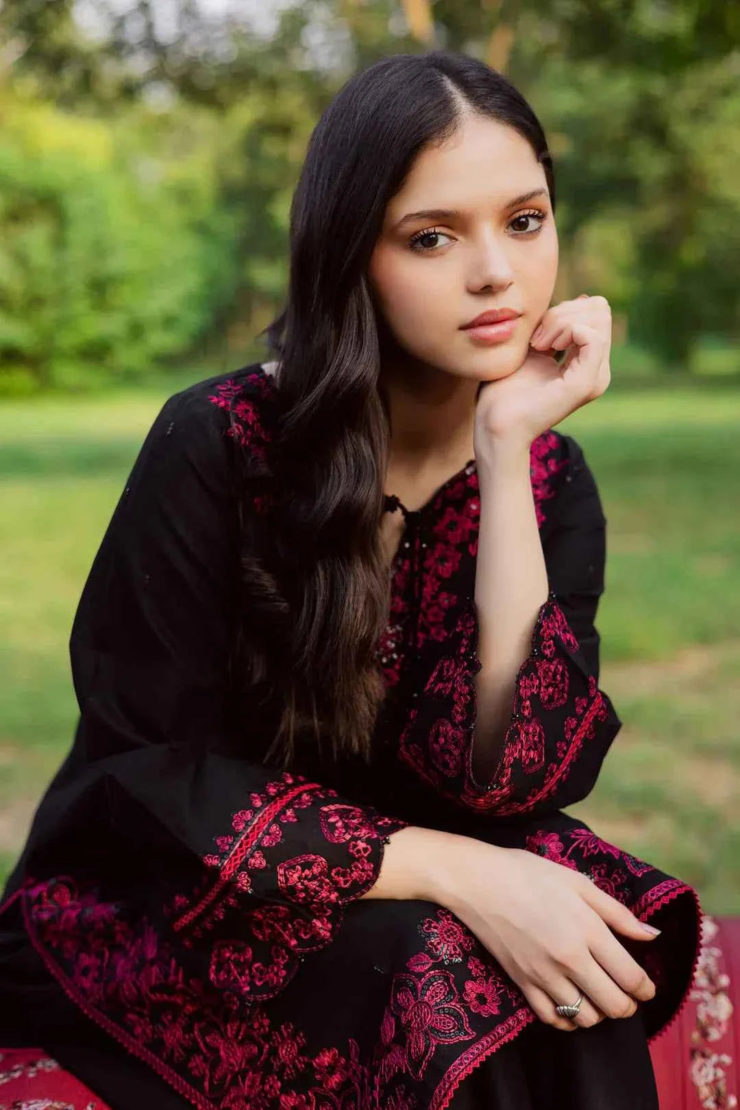 NOARA — ZARNOIR Embroidered 2pice Suit