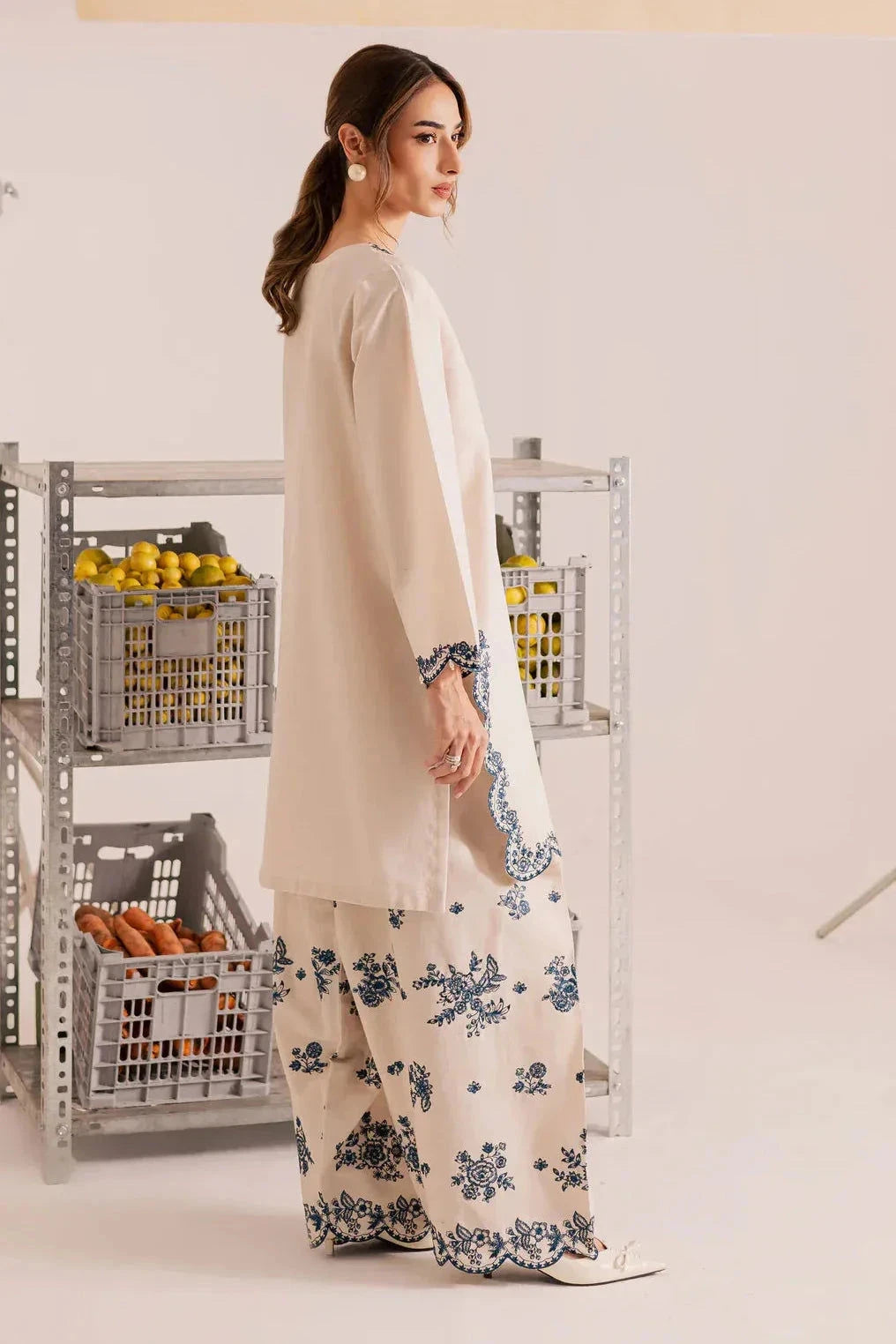 NOARA — Elaya Embroidered 2pice Suit