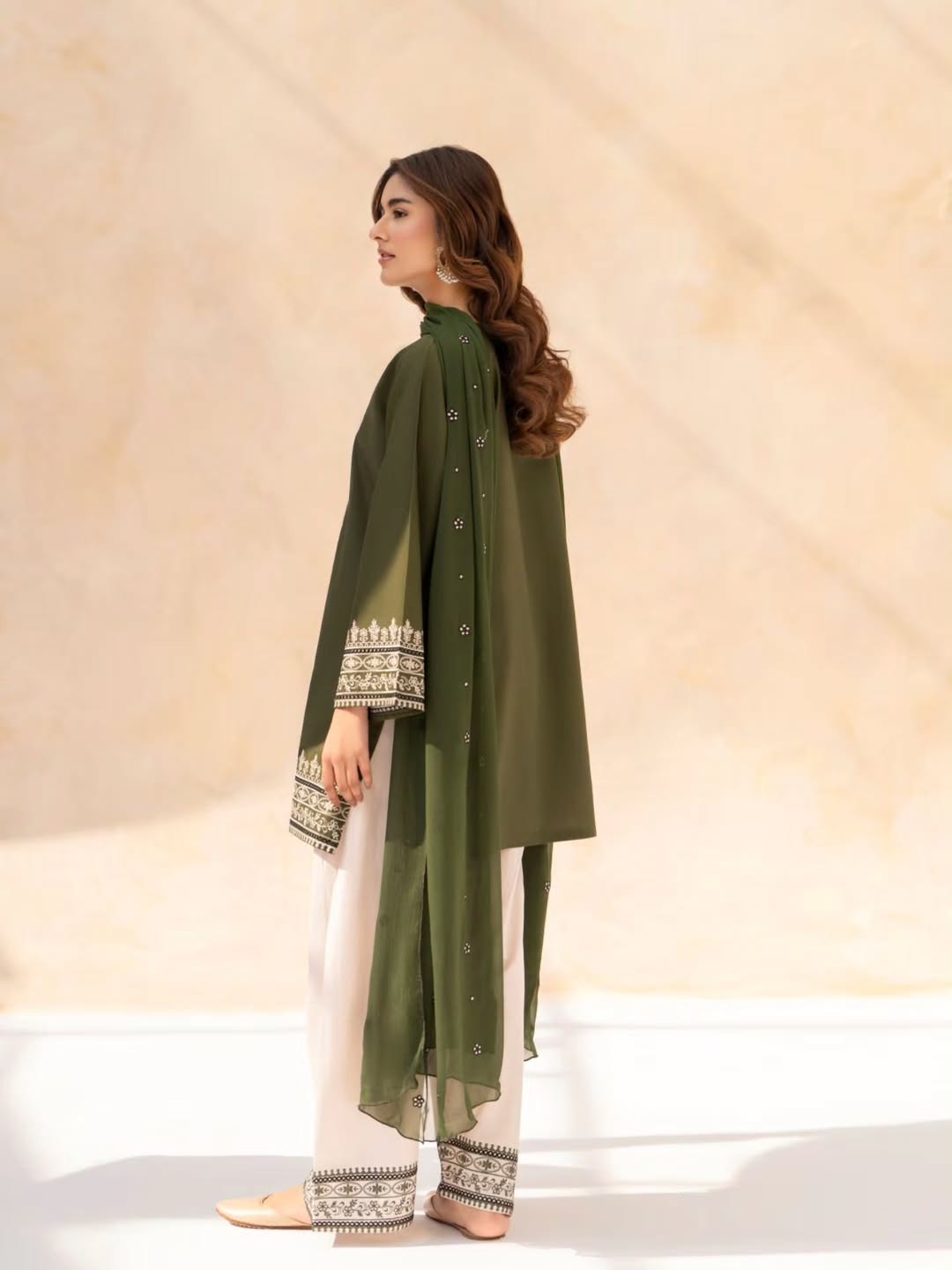 ROSHNI Lawn Suit Ready to Wear Pakistan BK Clothings
